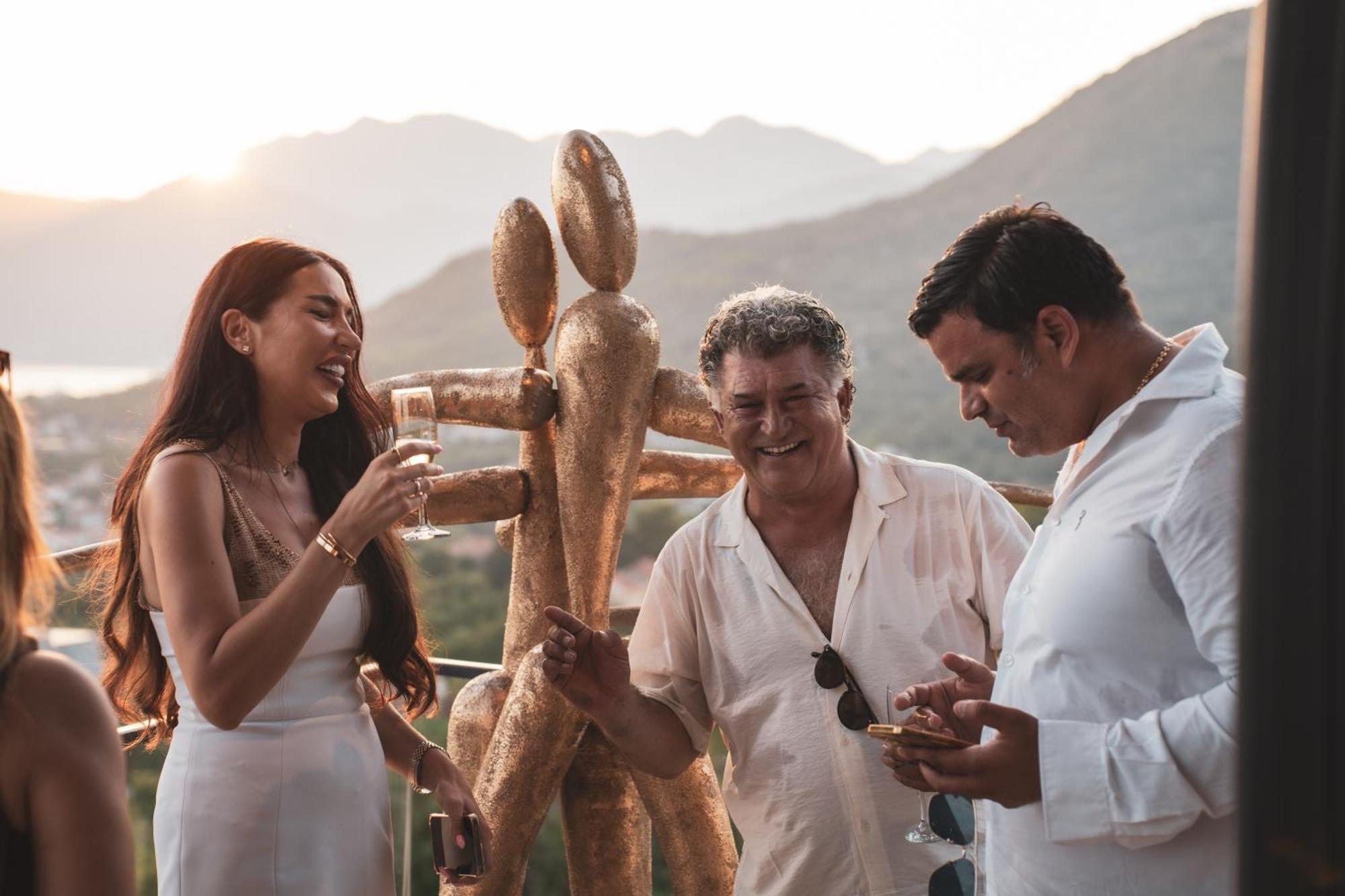 Royal Blue Resort & Residences Kavač エクステリア 写真