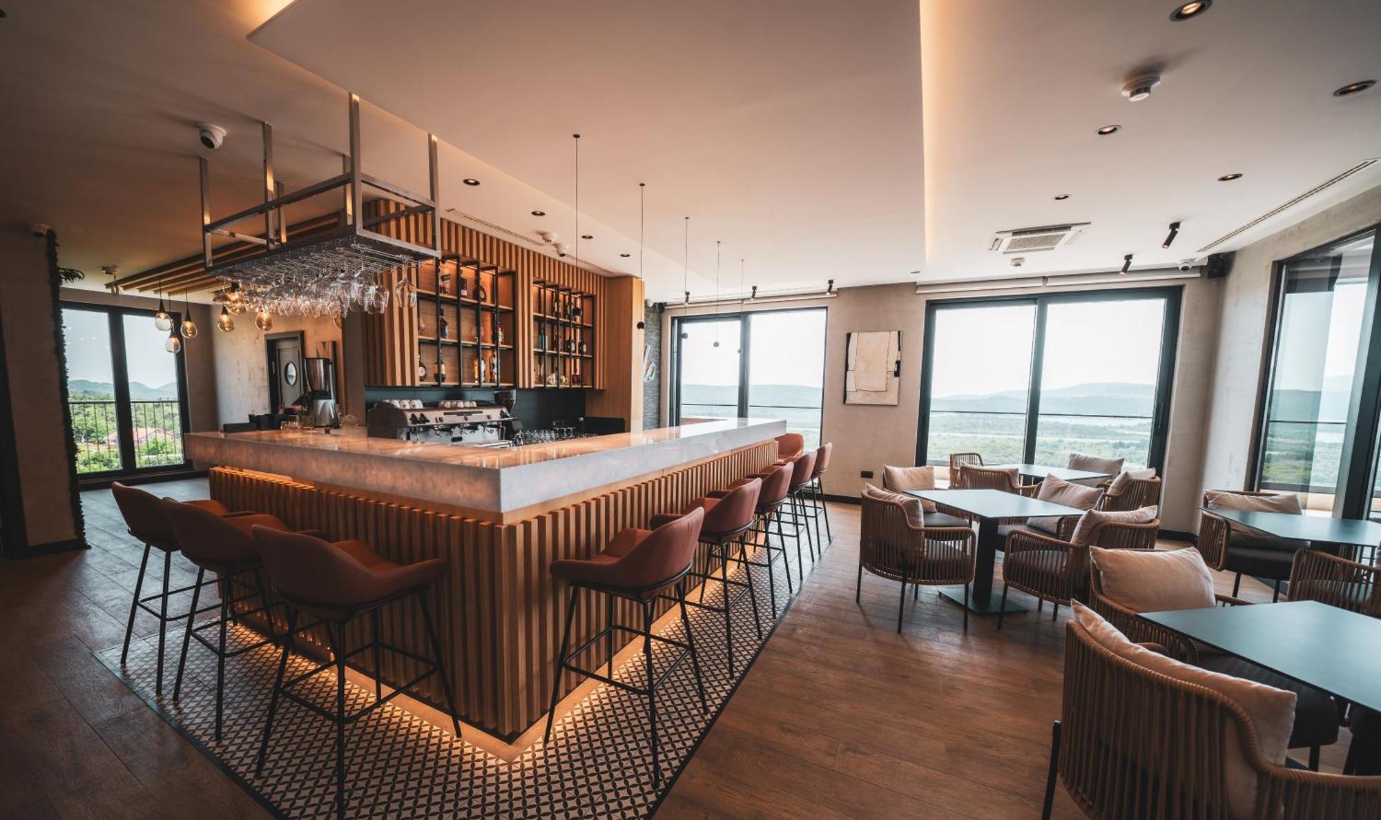 Royal Blue Resort & Residences Kavač エクステリア 写真