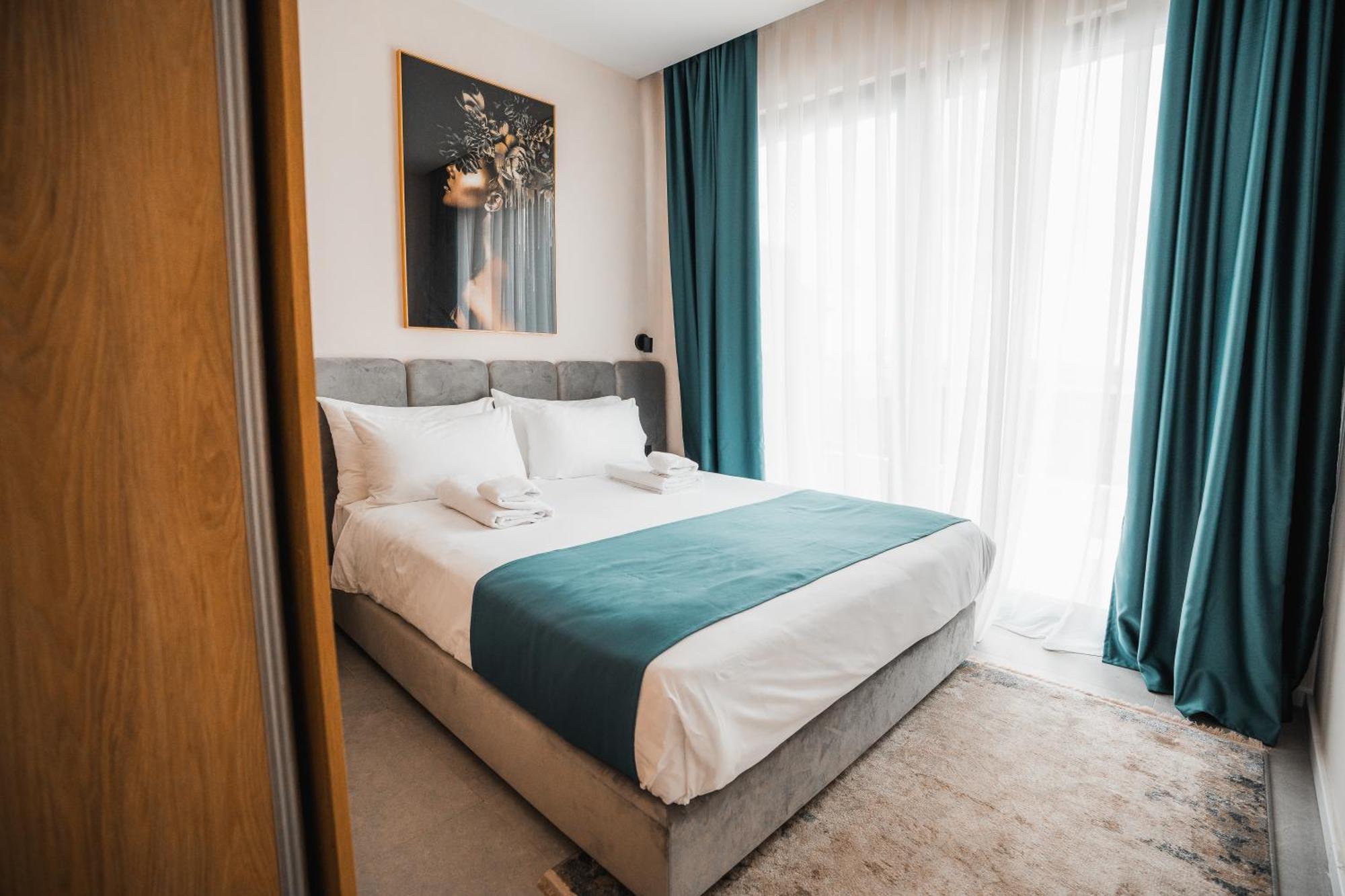 Royal Blue Resort & Residences Kavač エクステリア 写真